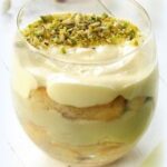 Crema di pistacchio e cheesecake al bicchiere